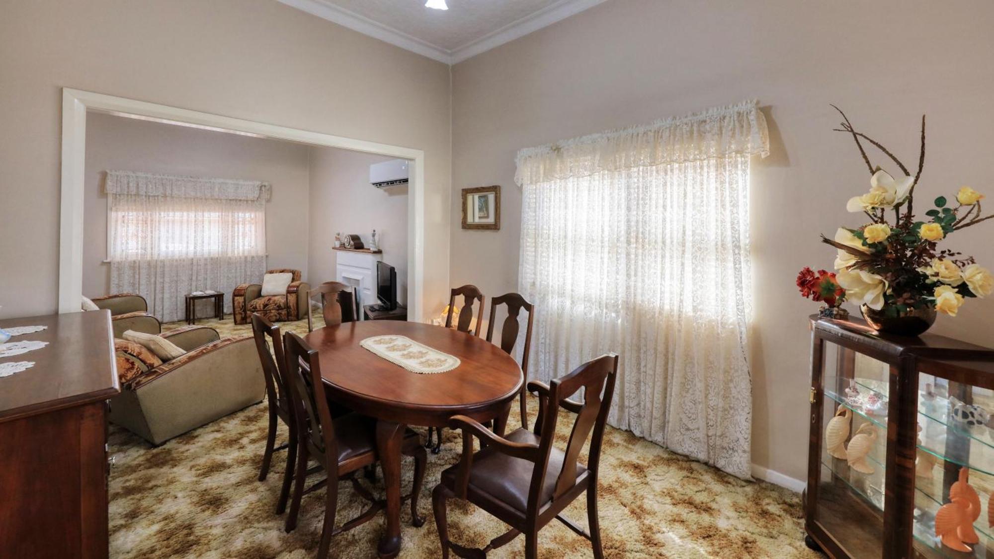 Charles Rasp Motor Inn & Cottages Броукън Хил Екстериор снимка
