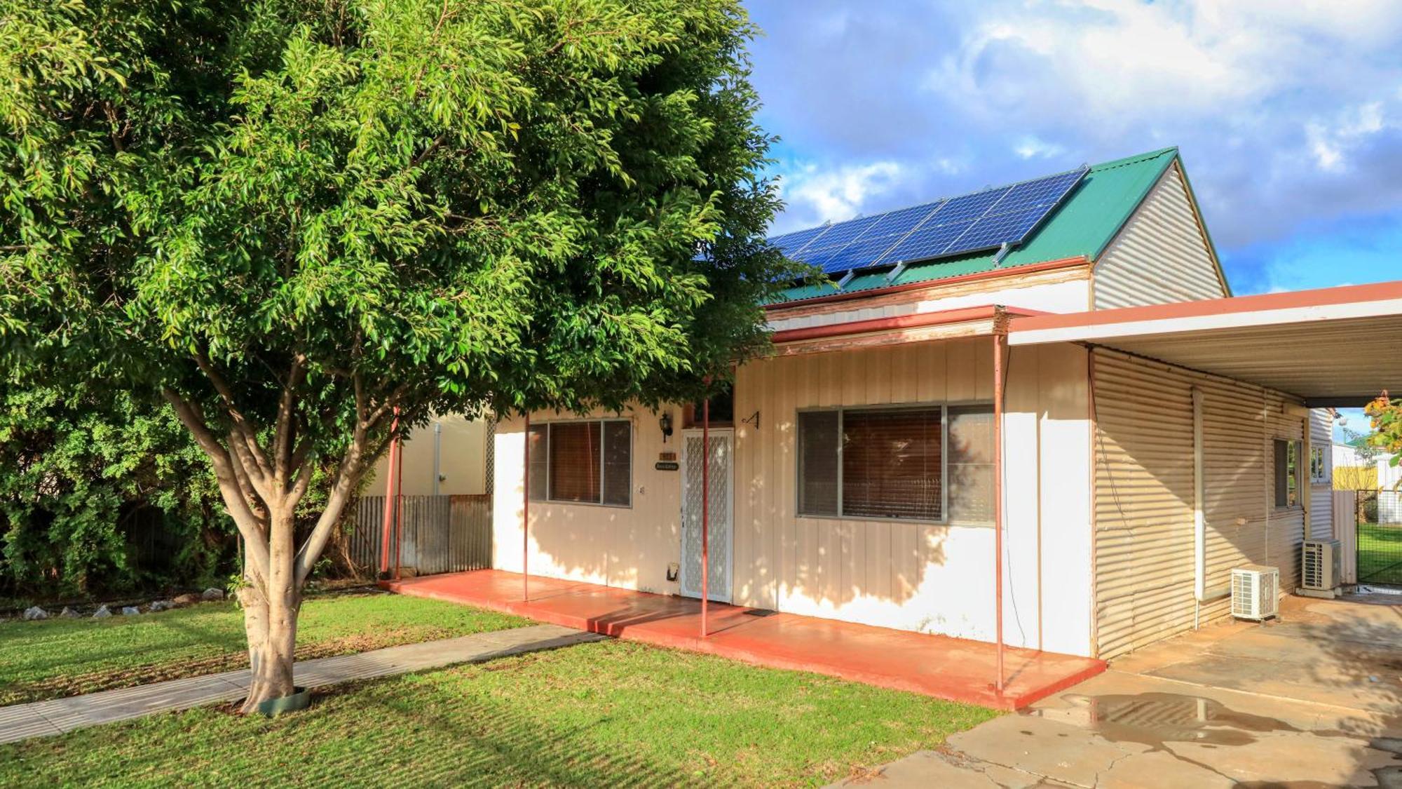 Charles Rasp Motor Inn & Cottages Броукън Хил Екстериор снимка
