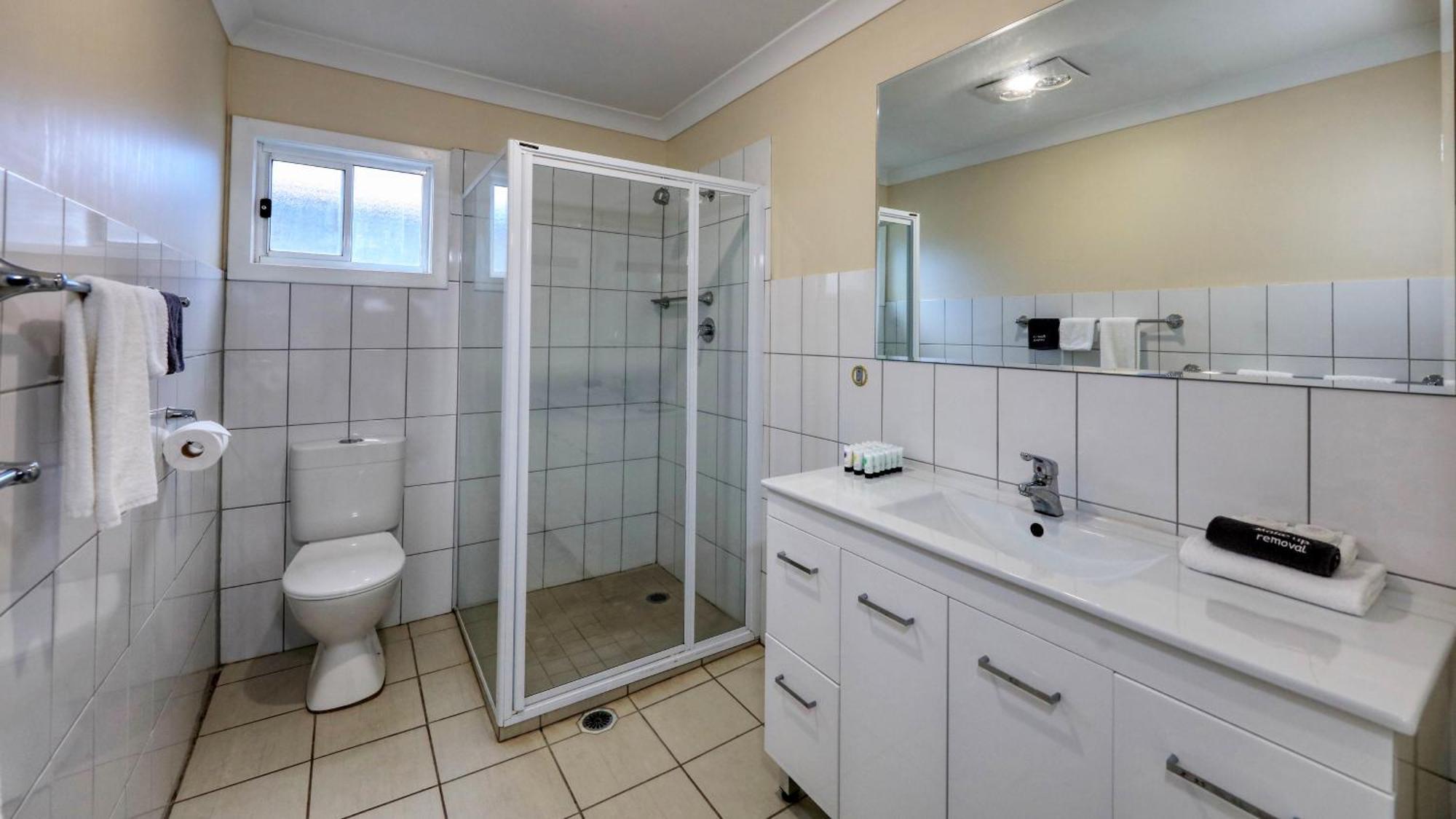 Charles Rasp Motor Inn & Cottages Броукън Хил Екстериор снимка